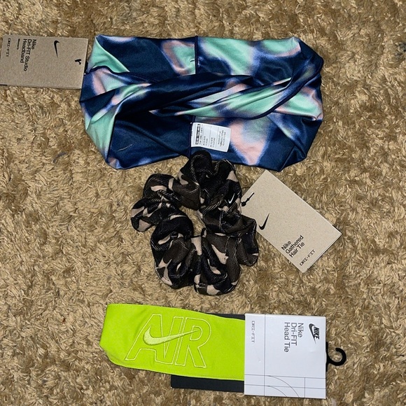 Nike Accessories - New set/3 Nike hair accessories